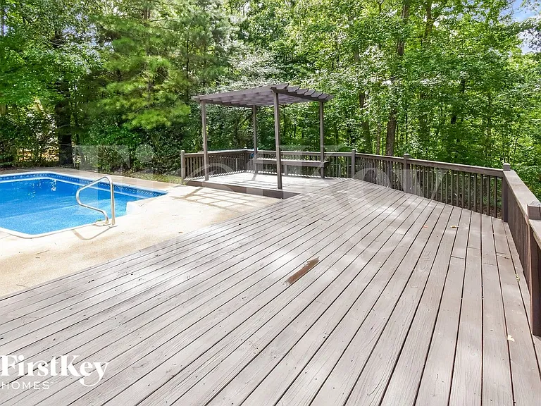 5785 Shoal Creek Dr — Photo 9