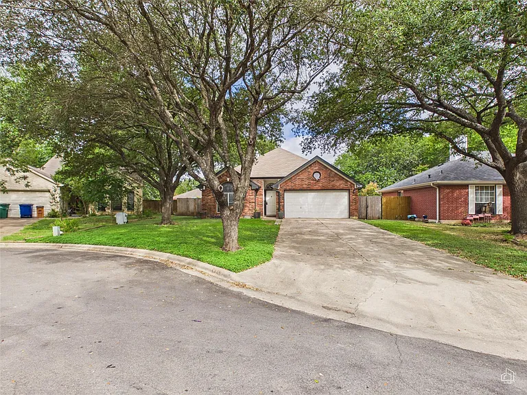 7400 Crepe Myrtle Dr — Photo 30