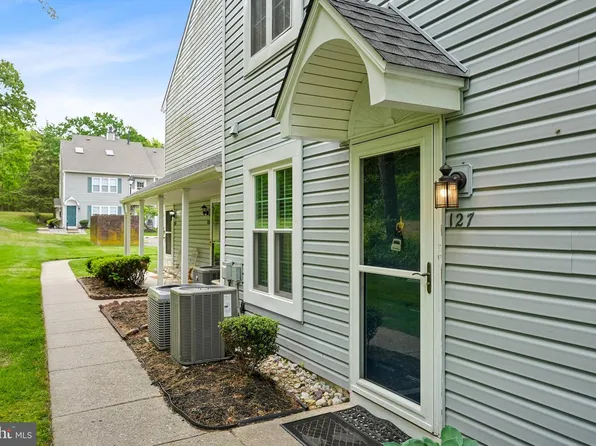 127 Devonshire Ct, Sewell, NJ 08080