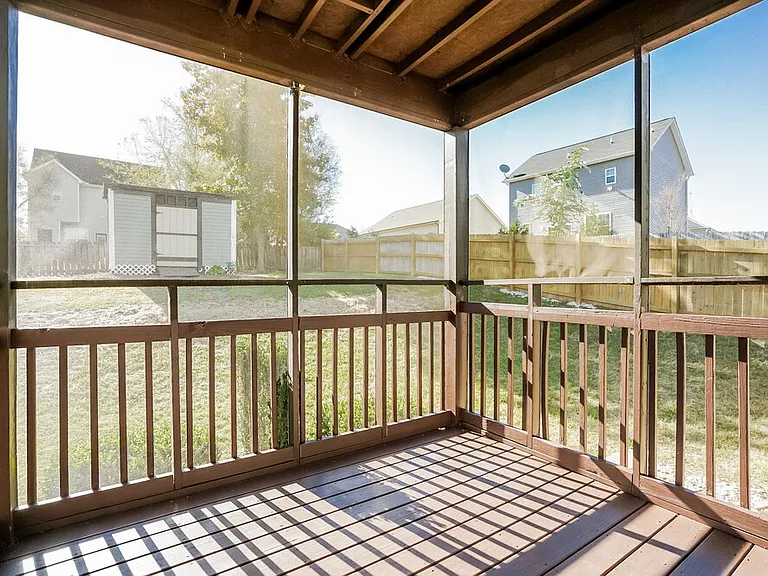 332 Chamberlain Dr — Photo 10