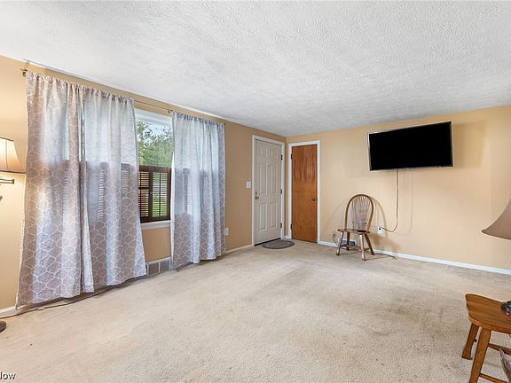 4th image of 163 Jerrol Ct