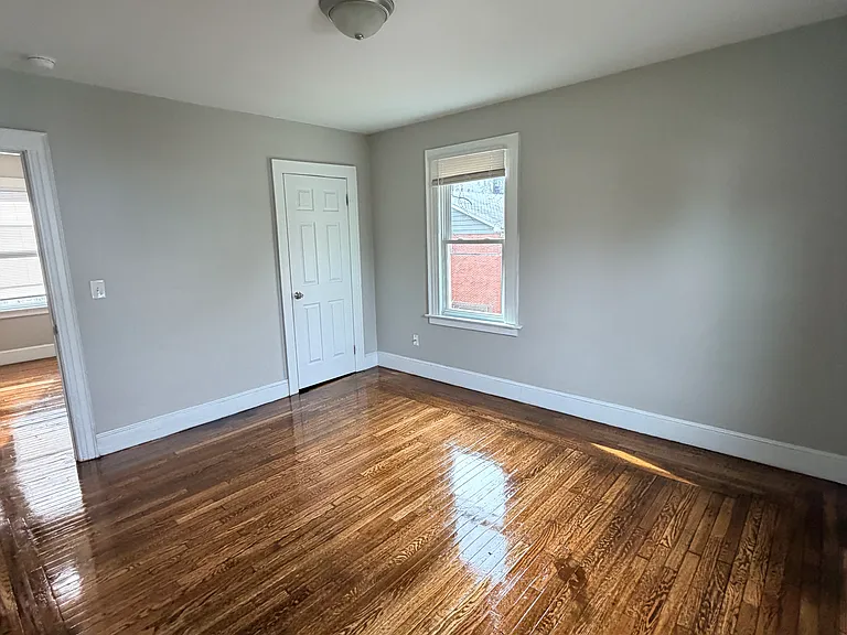 240 Fountain St — Photo 11