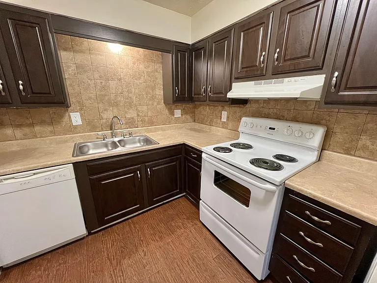 Countrybrook Apartments — Photo 46