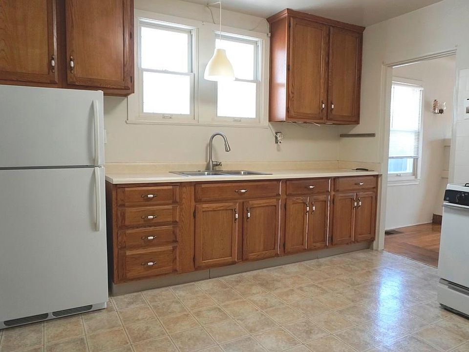 1st image of 1081 S Almaden Ave