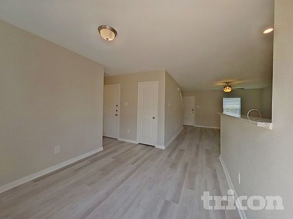 4th image of 15684 Del Norte Dr