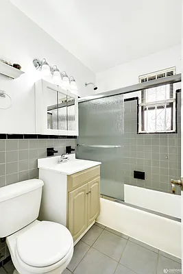 Sold by Oxford Property Group | media 16