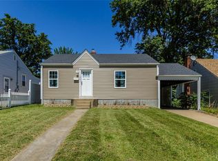 1016 Perry St, Saint Charles, MO 63301