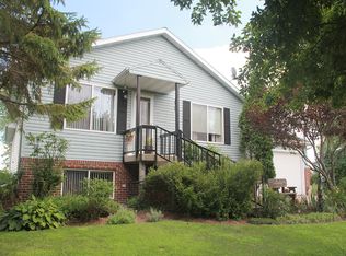 1242 Yurek Rd, Pulaski, WI 54162