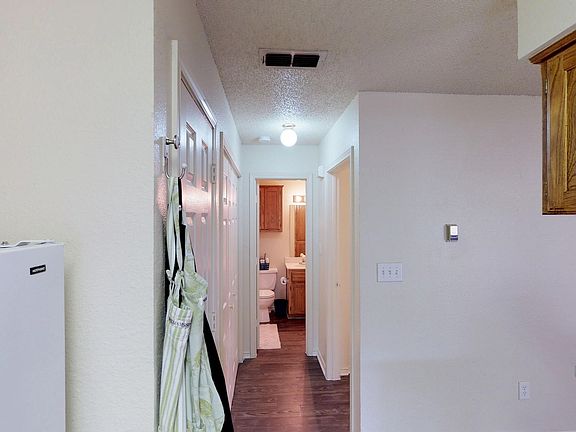 4th image of 807 Bernard St APT 12