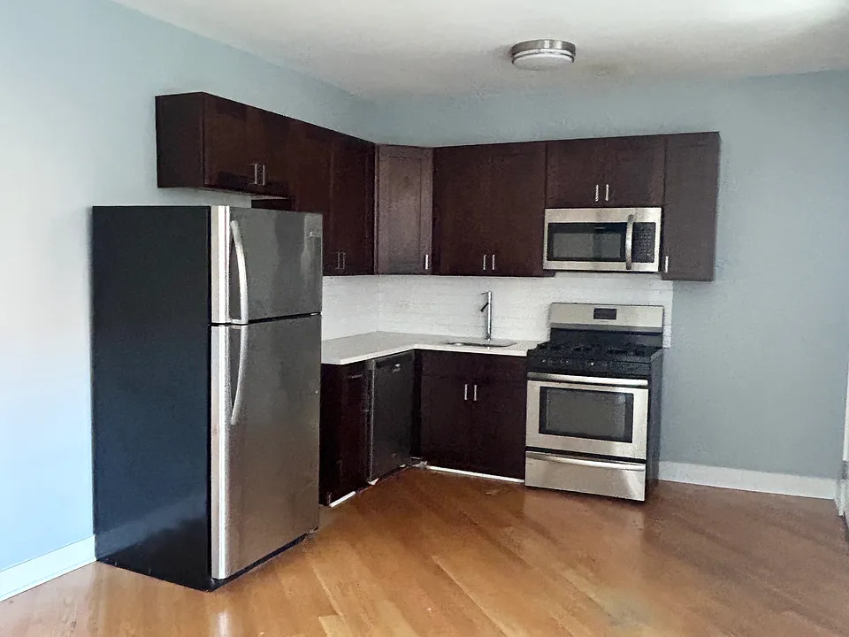 1624 W Pratt Blvd #2E