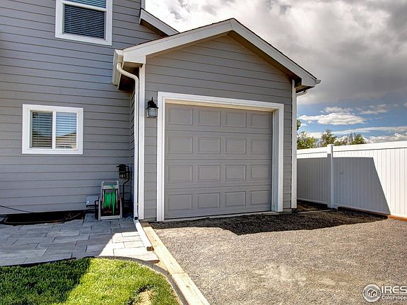4th image of 802 Finch Dr