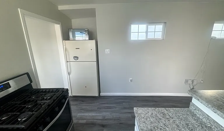 2309 N Sepulveda Blvd #B — Photo 10