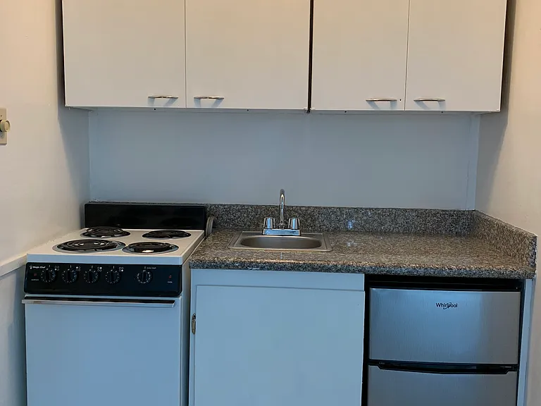 130 Irene Ct #5 — Photo 4