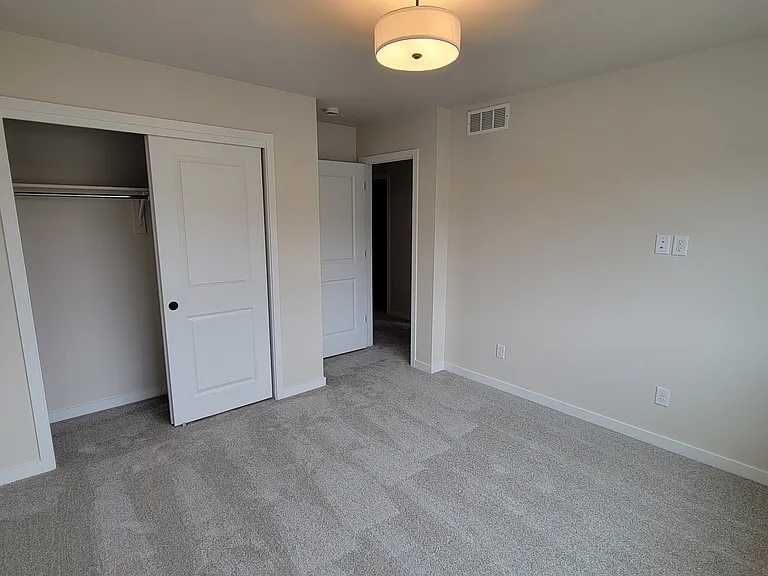 Spare bedroom 1