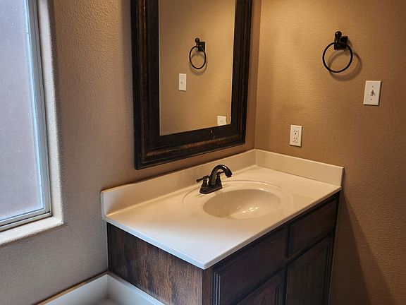 4th image of 6915 Truxton Dr