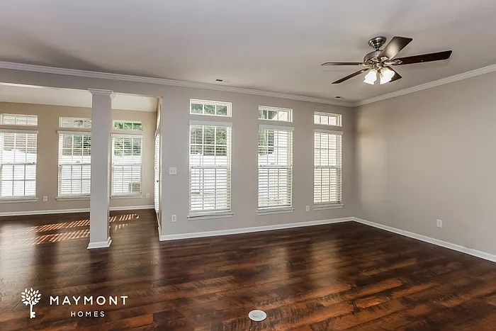 3 bed, 2.5 bath, 2015 sqft, $1,995 — Photo 4