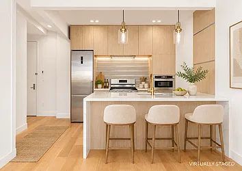 882 New York Avenue, #2R