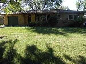 1st image of 560 Eloise Dr