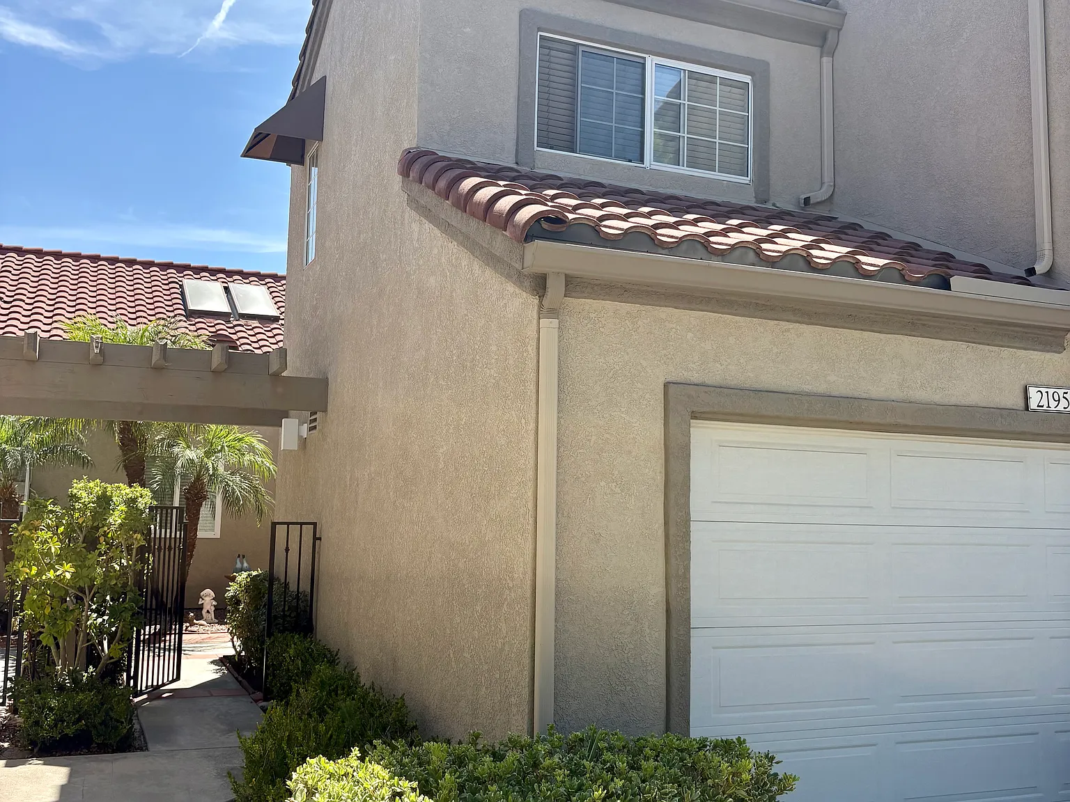 2 bed, 2.5 bath, 1429 sqft, $3,900 — Photo 1