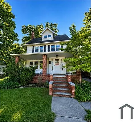 1462 Parkhill Rd — Photo 1