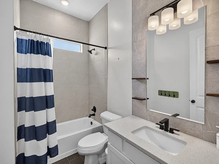 13445 Emerald Crystal Dr — Photo 24