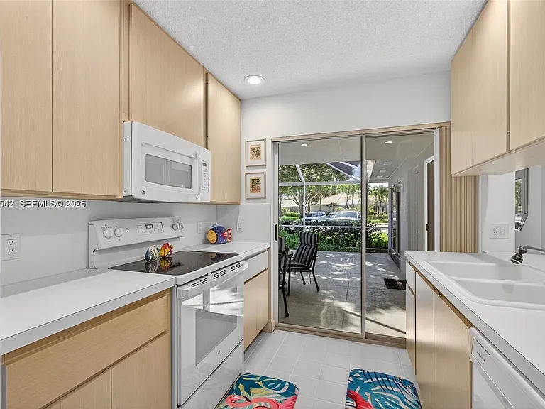 7102 Geminata Oak Ct #7102 — Photo 20
