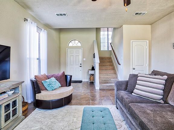 4th image of 2708 Cypress Cir