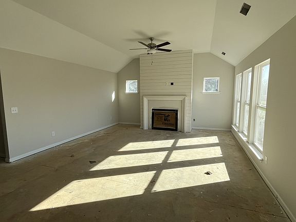 4th image of 716 Larry Cir Lot 65