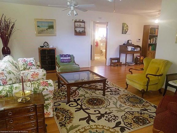 4th image of 2637 Orange Grove Dr