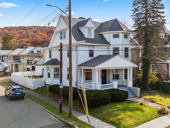 2nd image of 39 Mill St