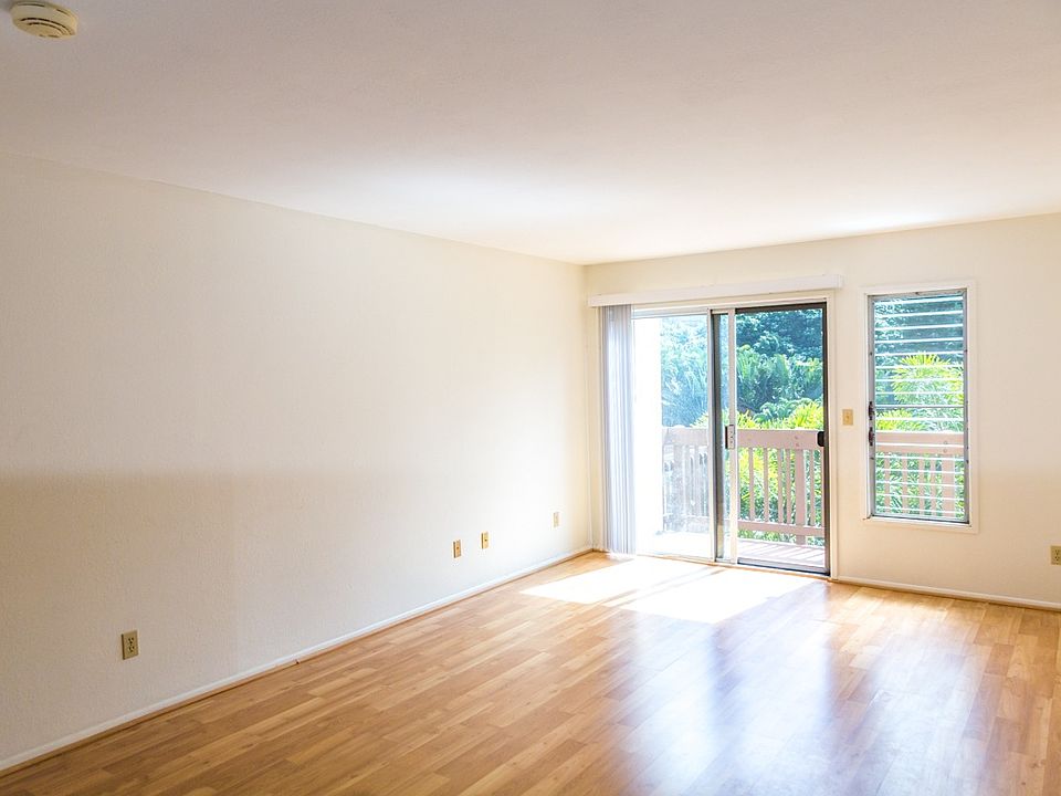1st image of 46-63 Emepela Pl