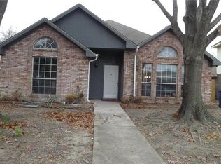 2116 Meadow Way Ct, Dallas, TX 75228