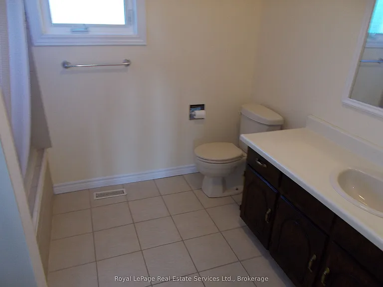 2208 Golden Briar Trl — Photo 10