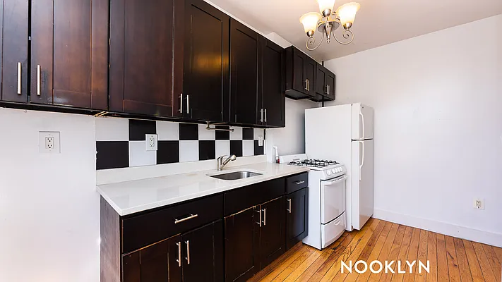 Rented by Nooklyn NYC LLC | media 21