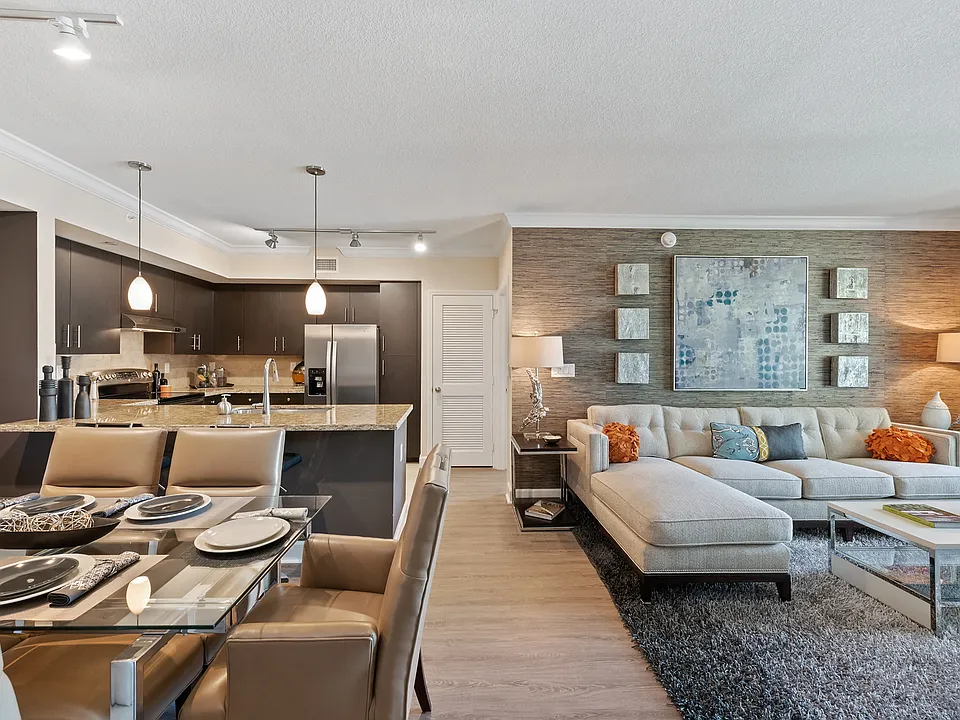 Residences at Lakehouse