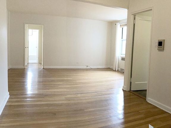 3rd image of 5600 Netherland Ave #5B