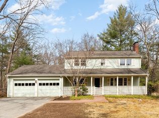 14 Reeves Rd, Bedford, MA 01730