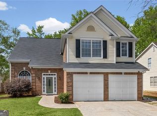 1300 Primrose Dr, Roswell, GA