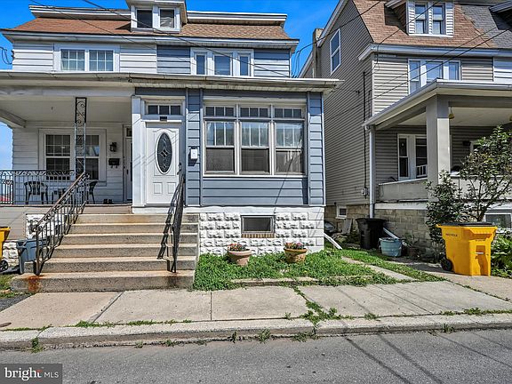 3rd image of 425 Hess St