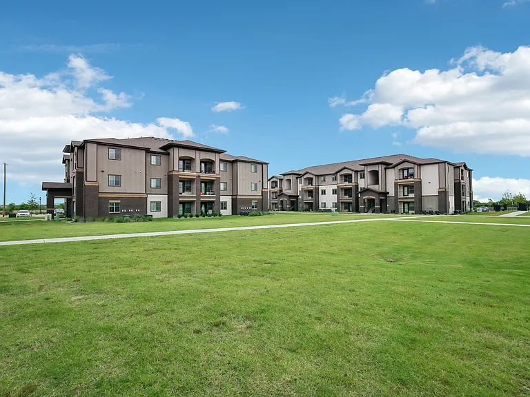 Azora Ranch Apartments — Photo 30