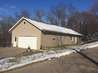 303 Bluff St, Cazenovia, WI 53924