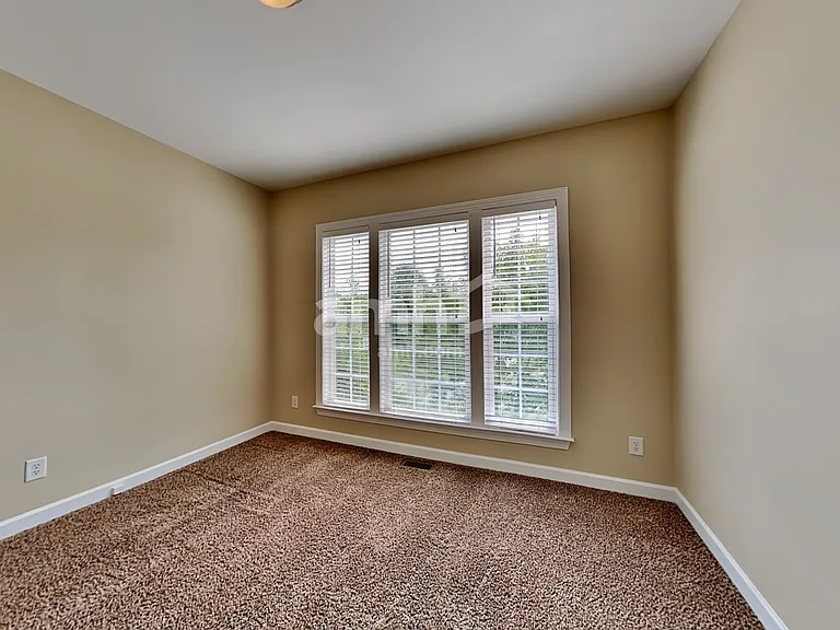 56 Locket Dr — Photo 10