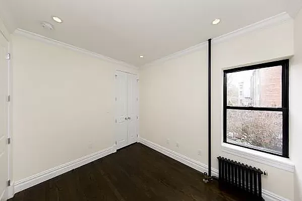 Rented by Avenues Real Estate | media 35