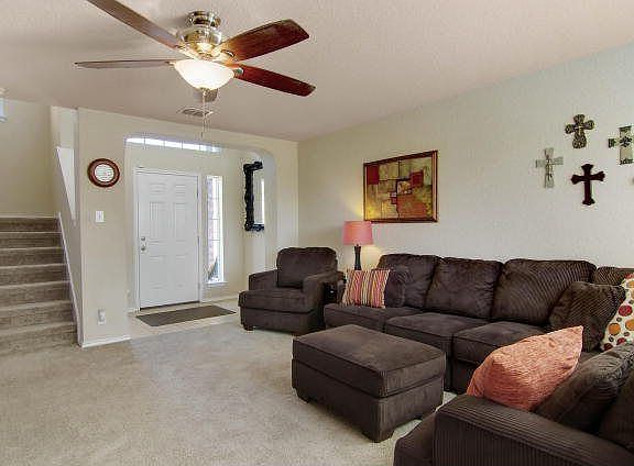 4th image of 419 Ann Dr