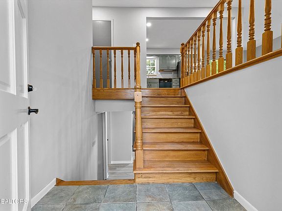 4th image of 10821 Sonja Dr