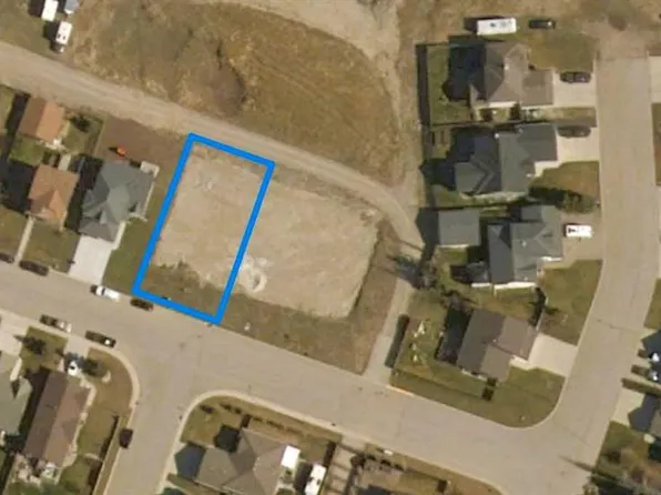 220 12th Ave NE, Sundre, AB T0M 1X0