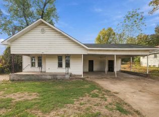 807 W Church St, Morrilton, AR 72110