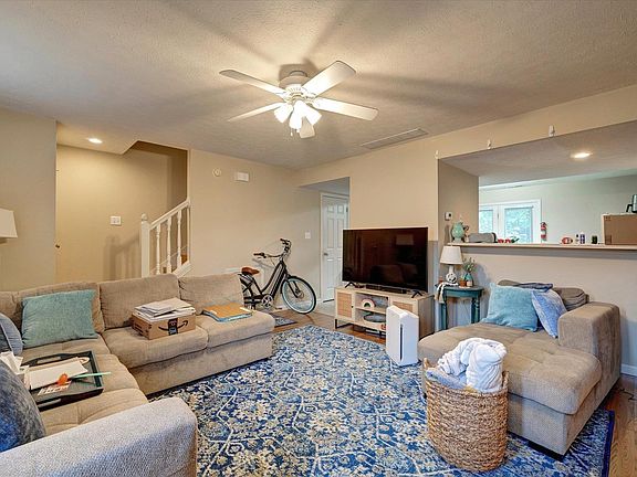 2nd image of 3491 S Oaklawn Cir