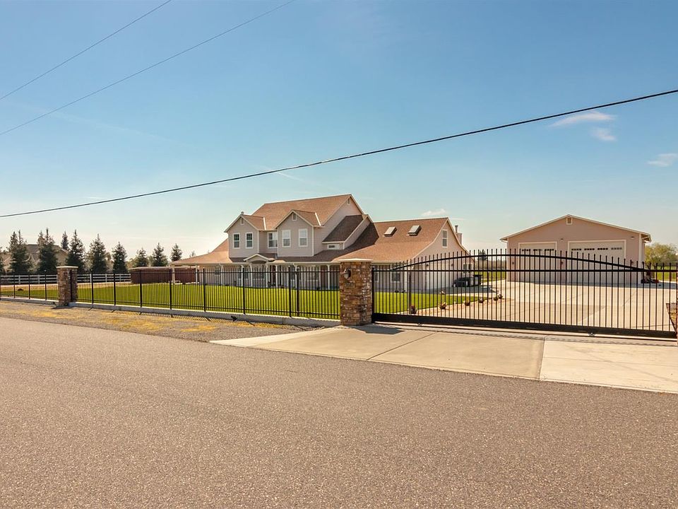 1st image of 13087 Valley Crest Dr