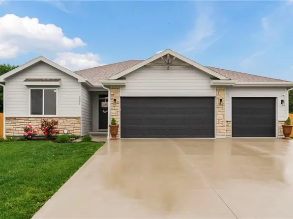 5004 Cedar Grove Way, Lawrence, KS 66049